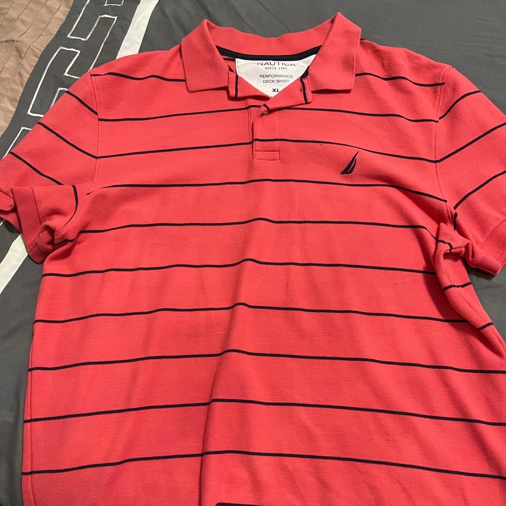 Men’s Nautica shirt